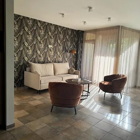 Erdvus Apartamentai Palangos Centre Apartment