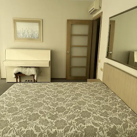 Erdvus Apartamentai Palangos Centre Apartment Palanga